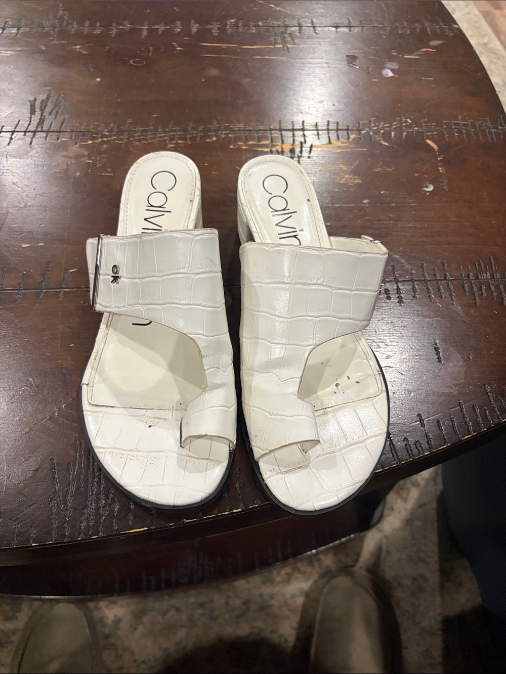 Calvin Klein White Croc-Embossed Toe-Loop Slide Mules